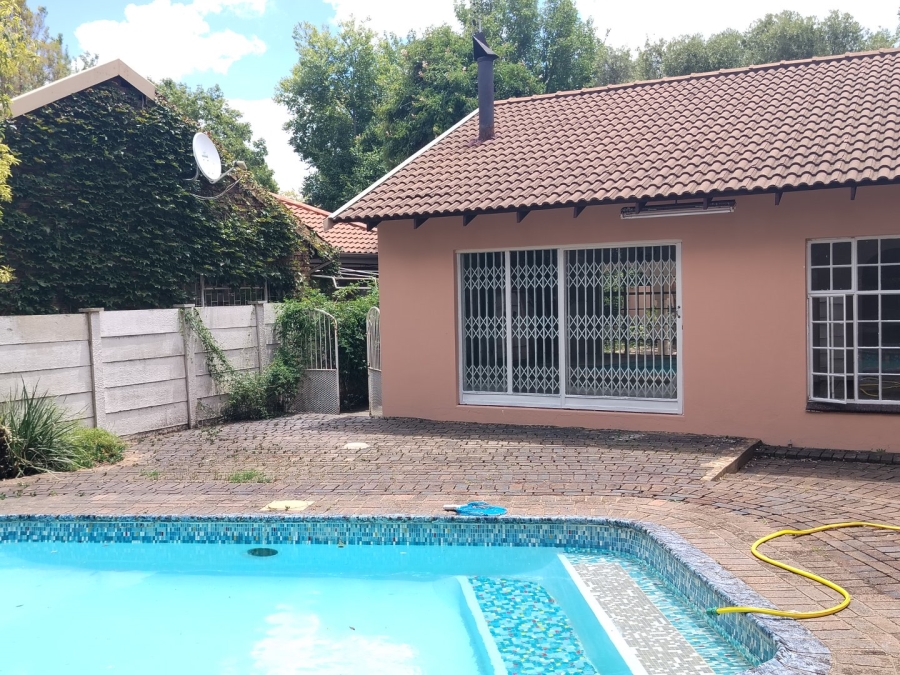 5 Bedroom Property for Sale in Flamwood North West